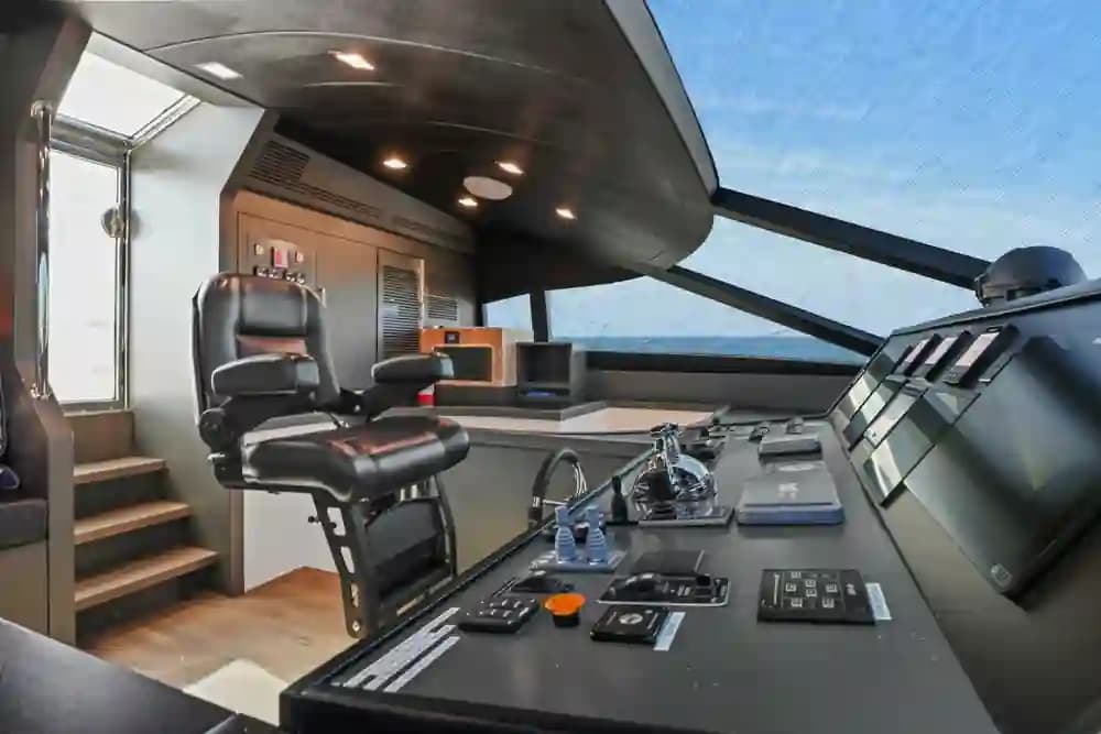 2011 Mengi Yay Yachts 115 te koop in Fort Lauderdale, Florida Megayacht 3