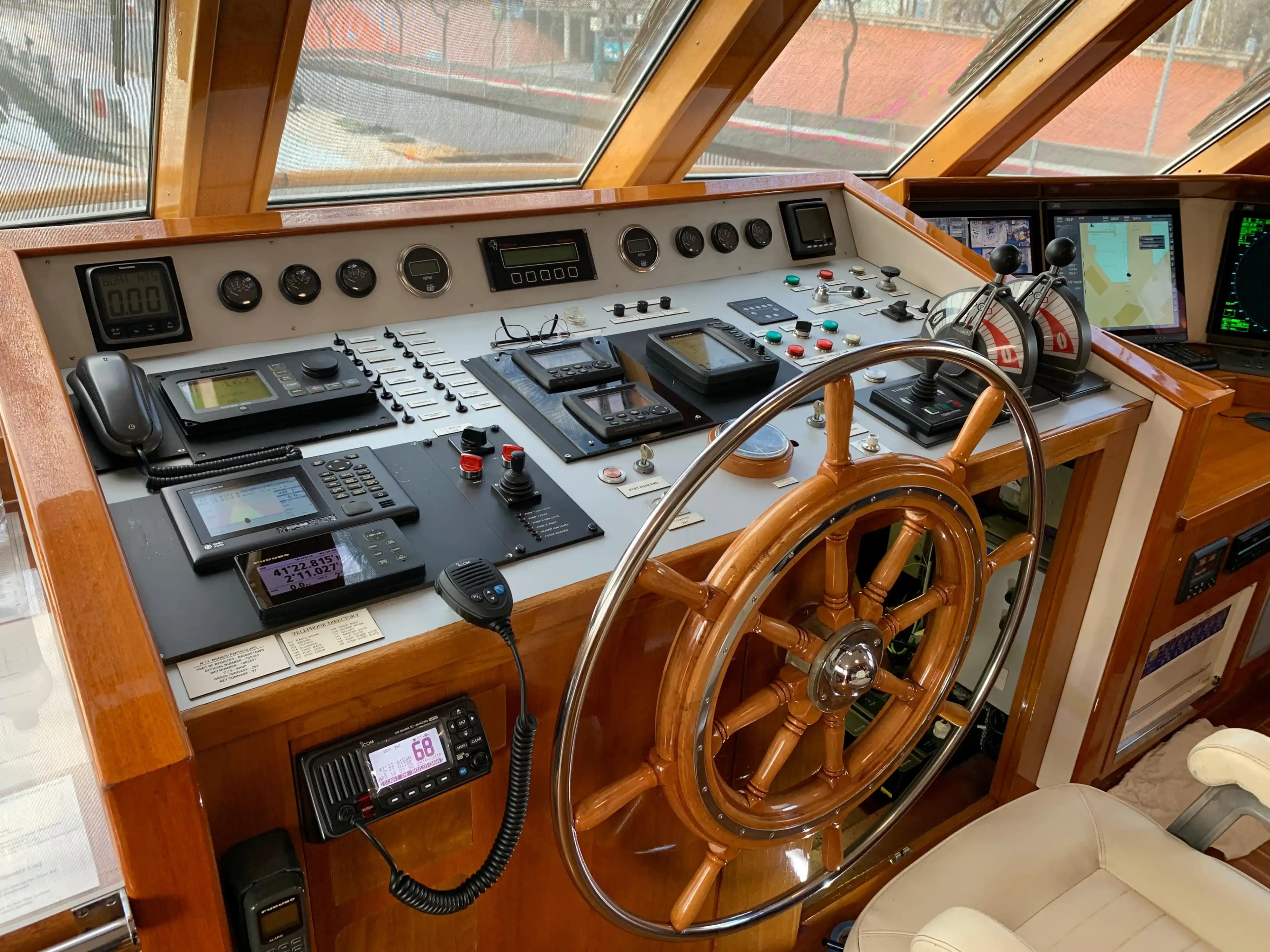 1982 Feadship 125' Monaco in vendita a Barcelona, ES Megayacht 4