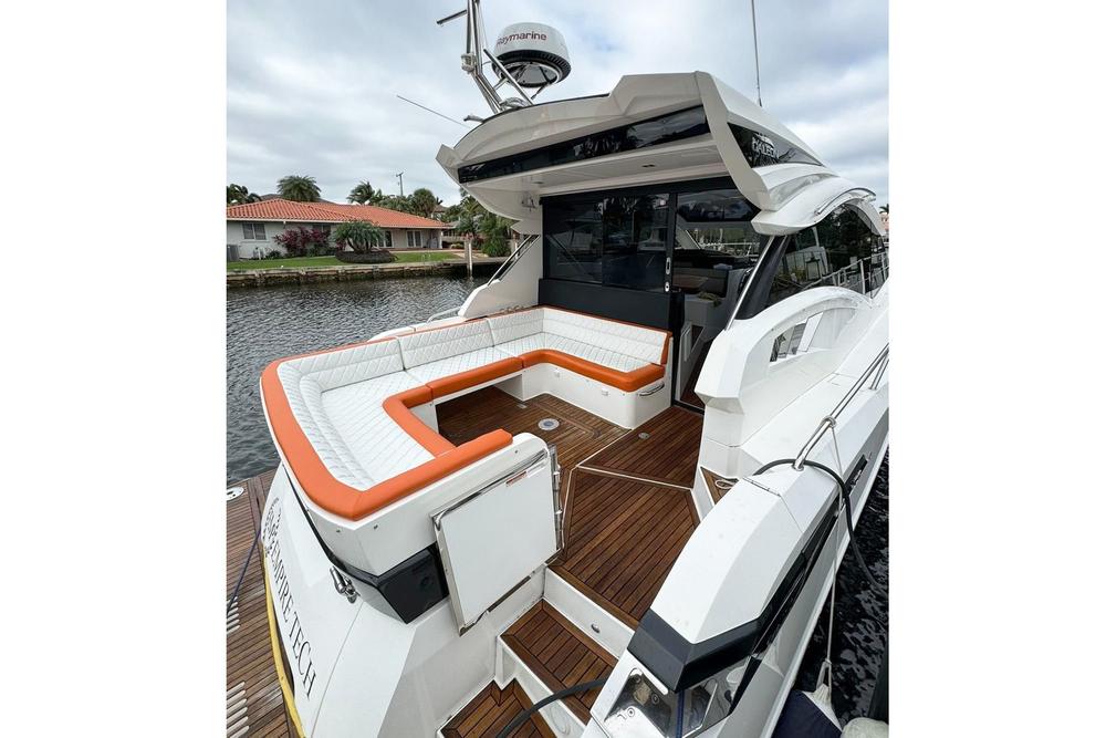 Galeon445_ext05-1.jpg