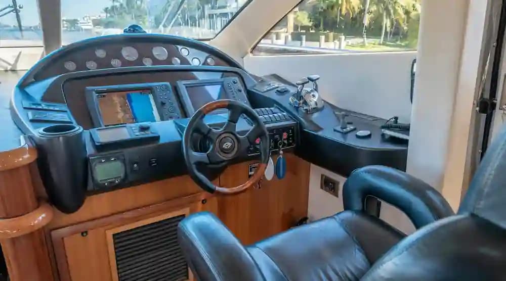 2004 Sunseeker Manhattan 64 for Sale in Lighthouse Point, Florida Flybridge 2