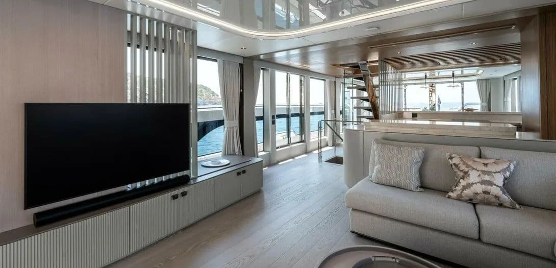 2027 Sunseeker 82 Ocean Enclosed for Sale in Fort Lauderdale, Florida Motor Yacht 5