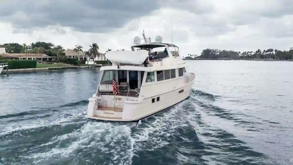 Hatteras 74 Sport Deck For Sale