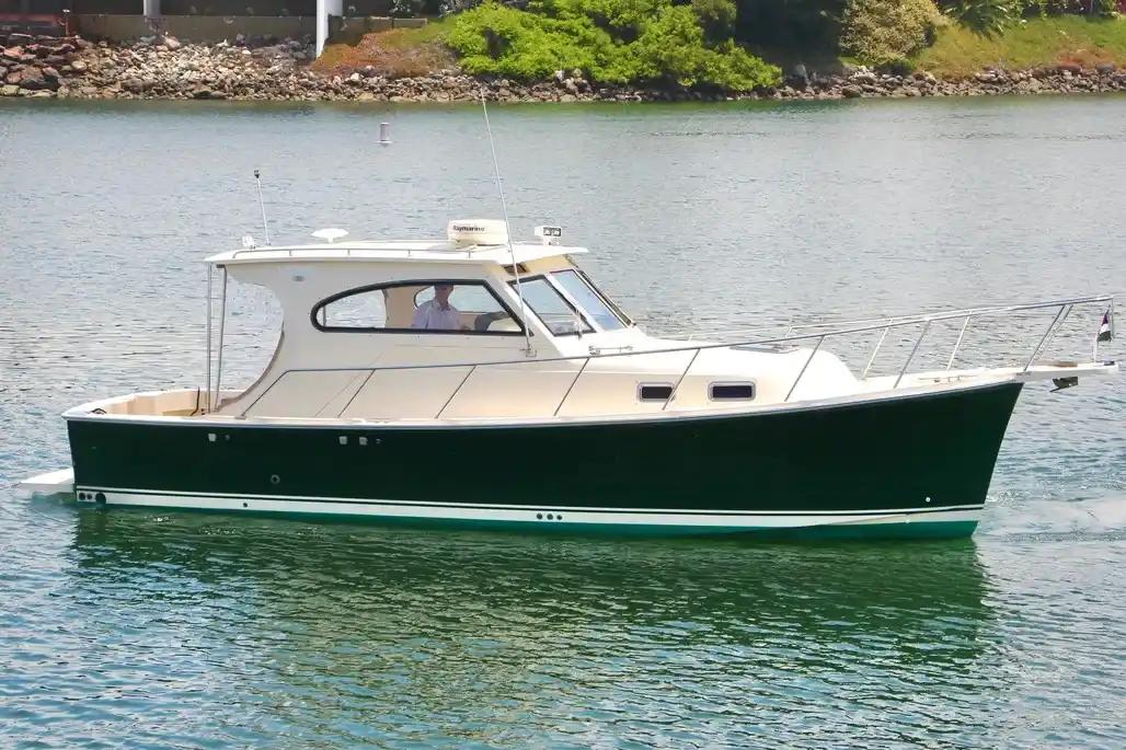 Mainship Pilot 30 II Sedan For Sale