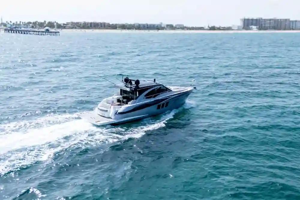 Cruisers Yachts 45 Cantius zum Verkauf