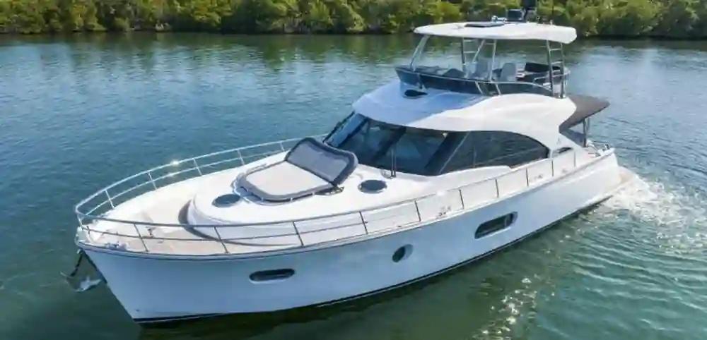 Riviera Belize 54 Daybridge For Sale