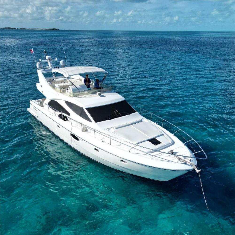2003 Ferretti Yachts 590