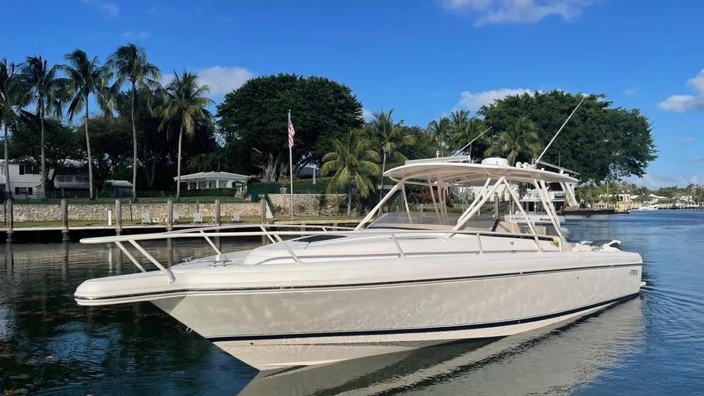 2007 Intrepid Powerboats 350 Walkaround