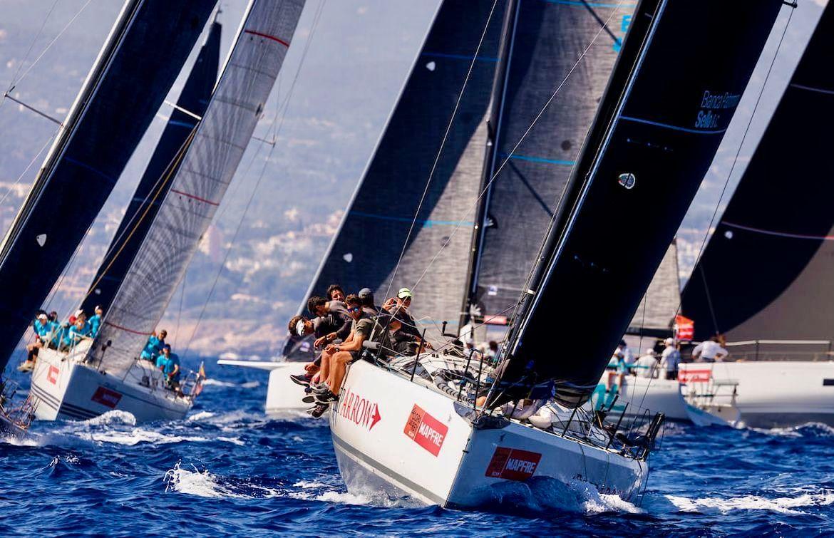 Italia Yachts 11.98 Fuoriserie For Sale