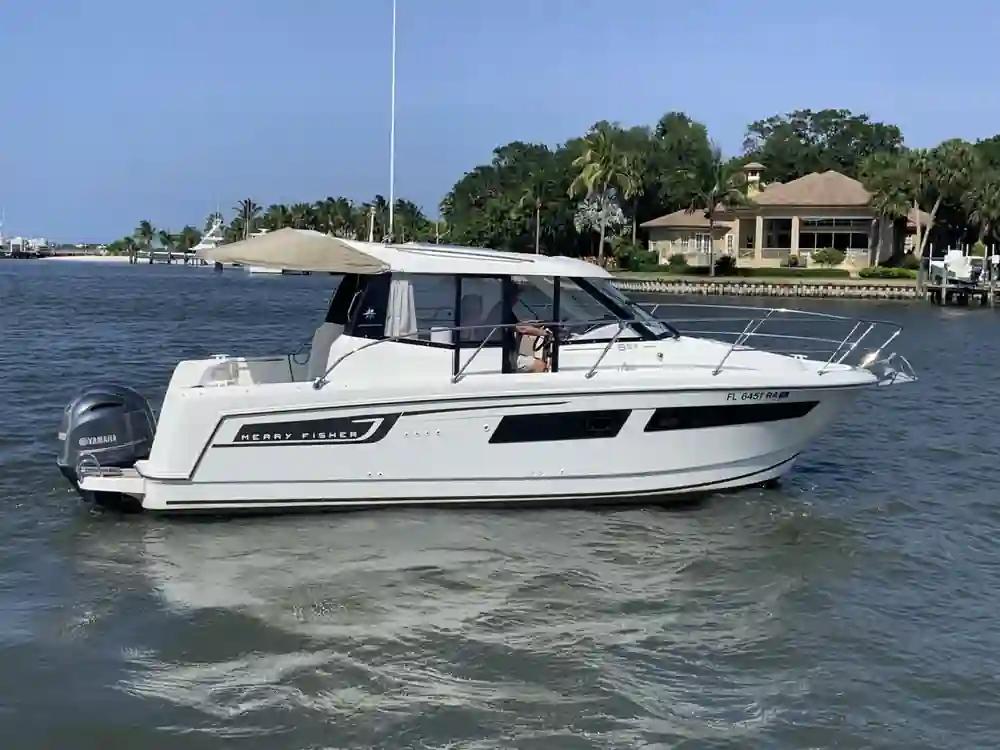 Jeanneau Merry Fisher 855 a la venta