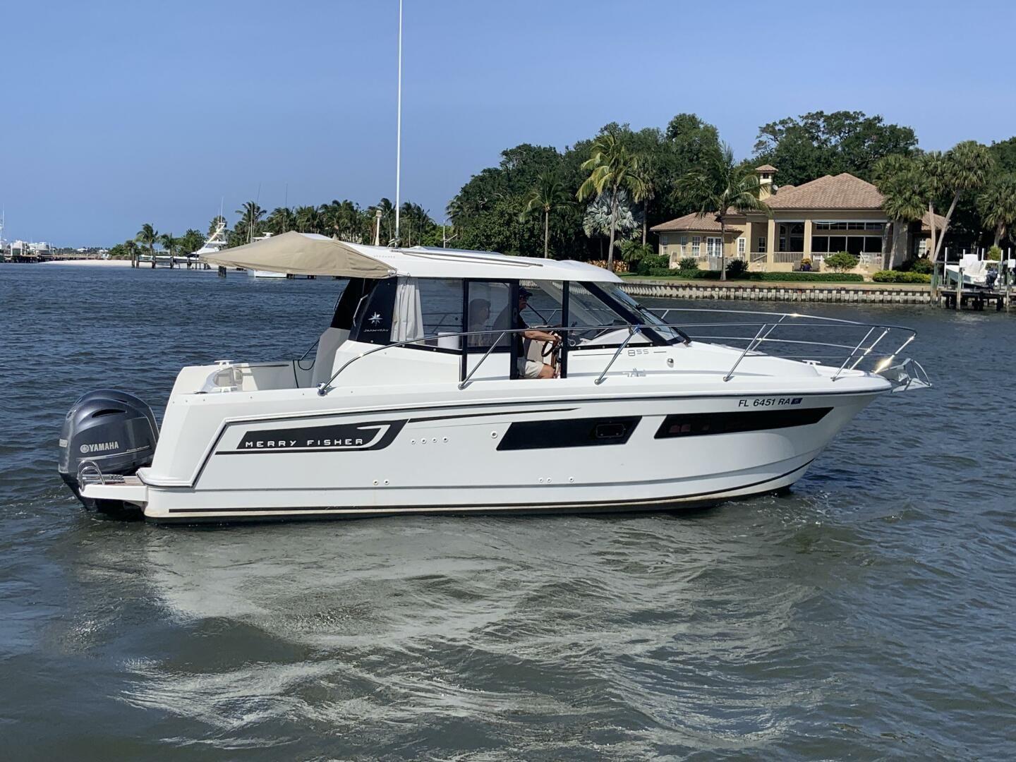 Jeanneau Merry Fisher 855 a la venta
