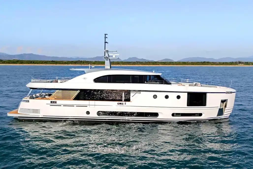2024 Azimut Magellano 30M Sold in Cannes, FR Motor Yacht 4
