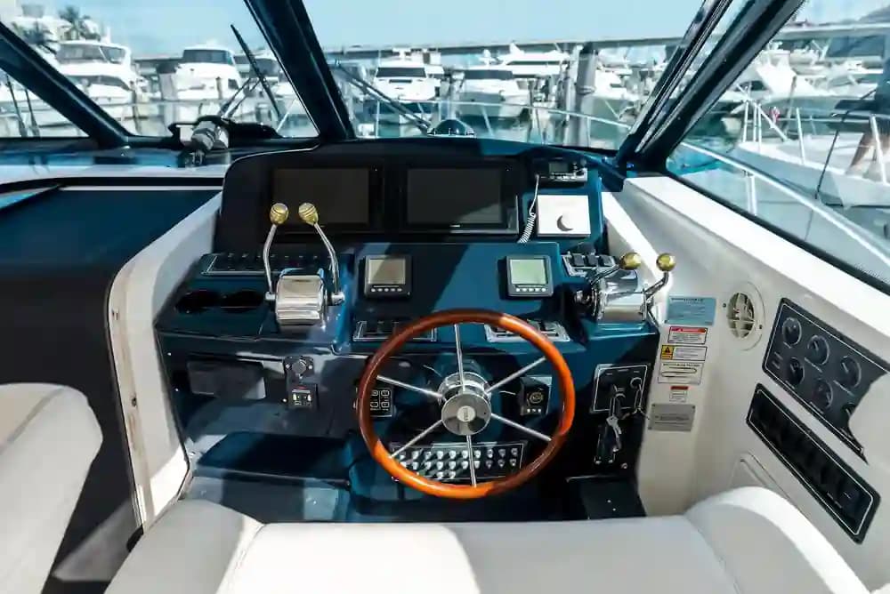 2004 Tiara Yachts 4200 Open for Sale in Miami, Florida Sport Cruiser 3