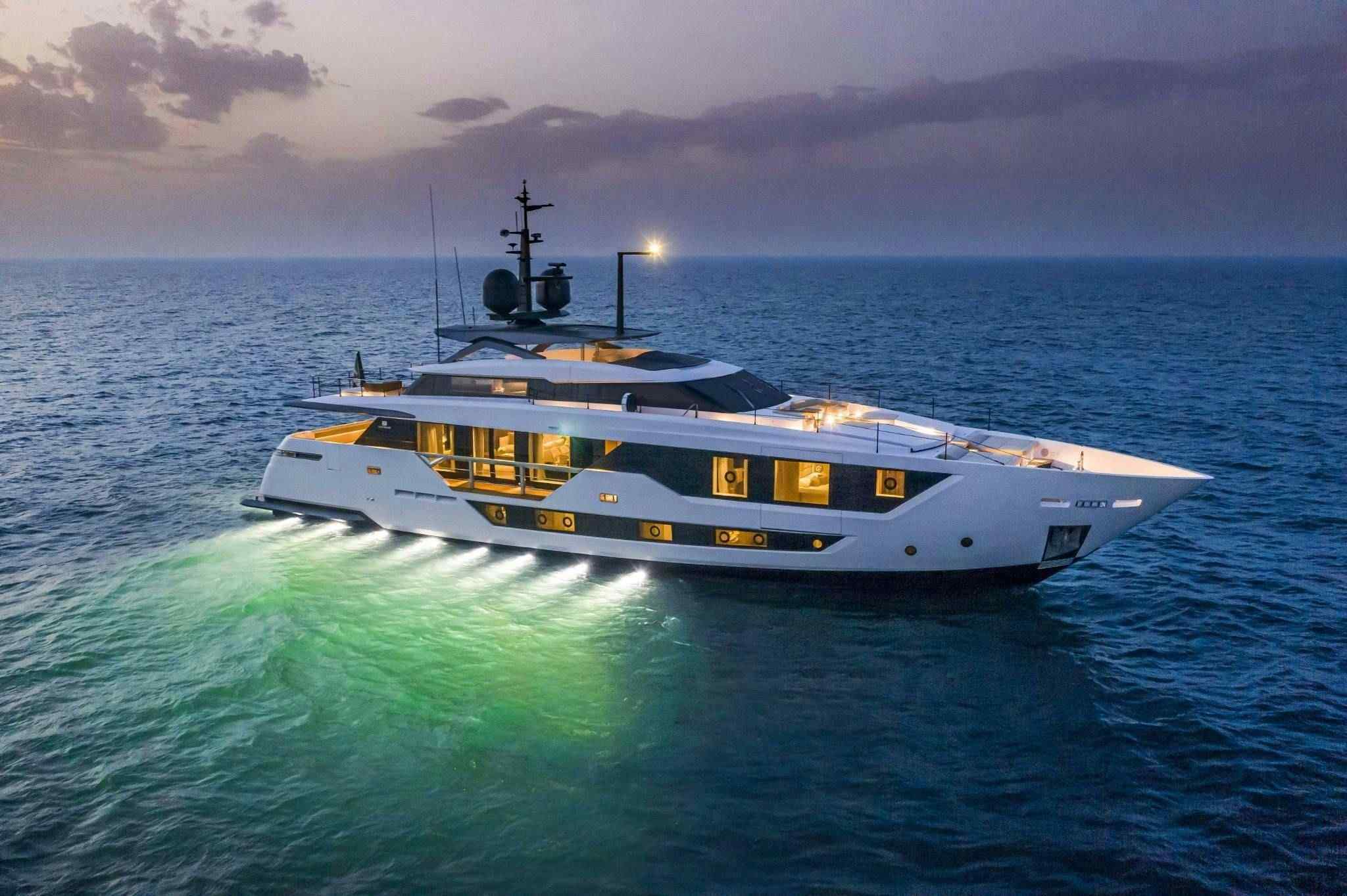 Yacht