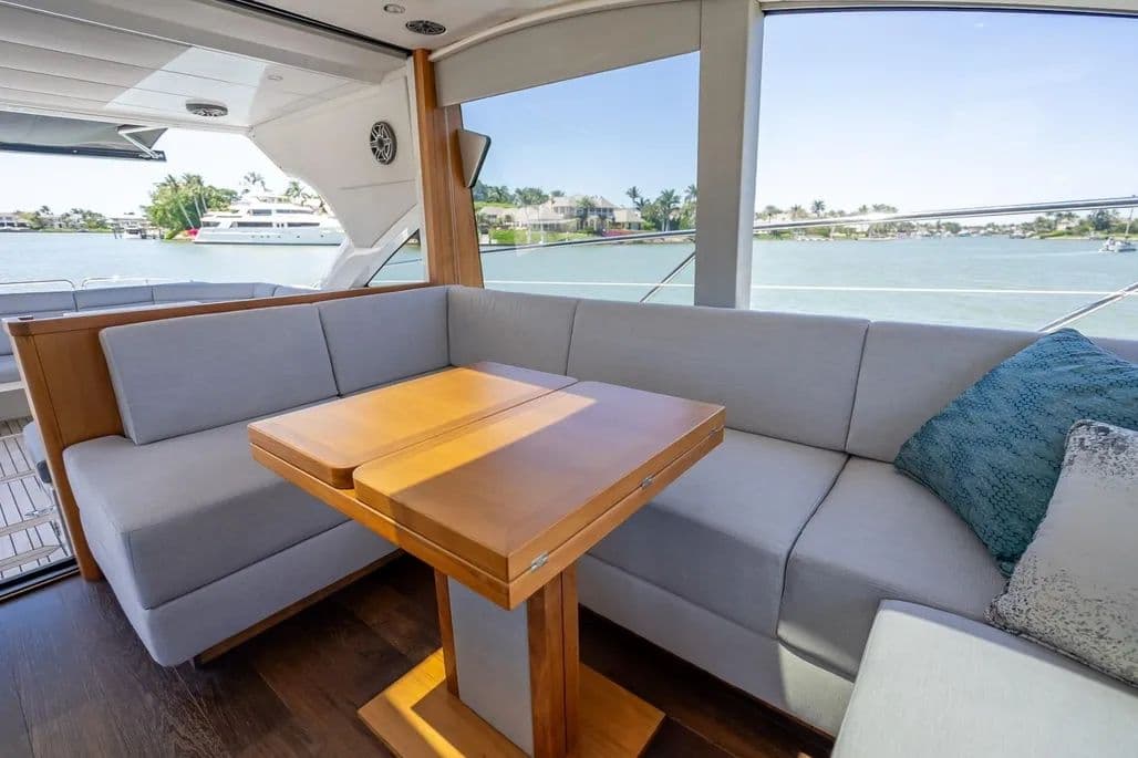 2018 Sunseeker Predator 57 a la venta en Naples, Florida Sport Cruiser 5