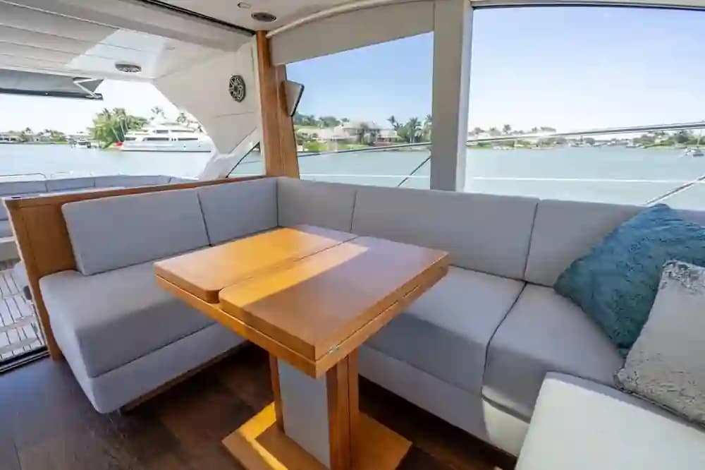 2018 Sunseeker Predator 57 a la venta en Naples, Florida Sport Cruiser 5