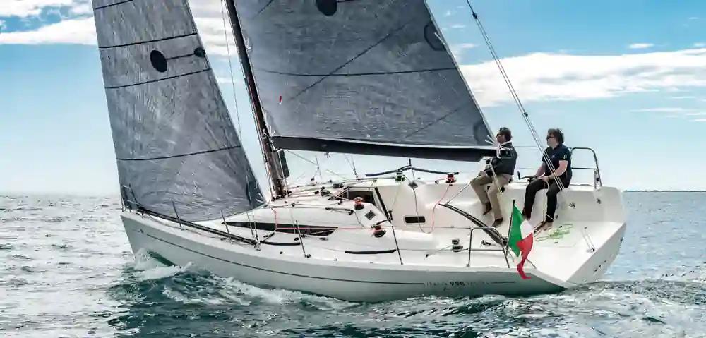 Italia Yachts 9.98 Fuoriserie For Sale