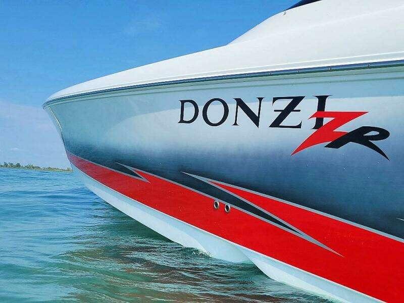 2008 Donzi Marine 35 ZR