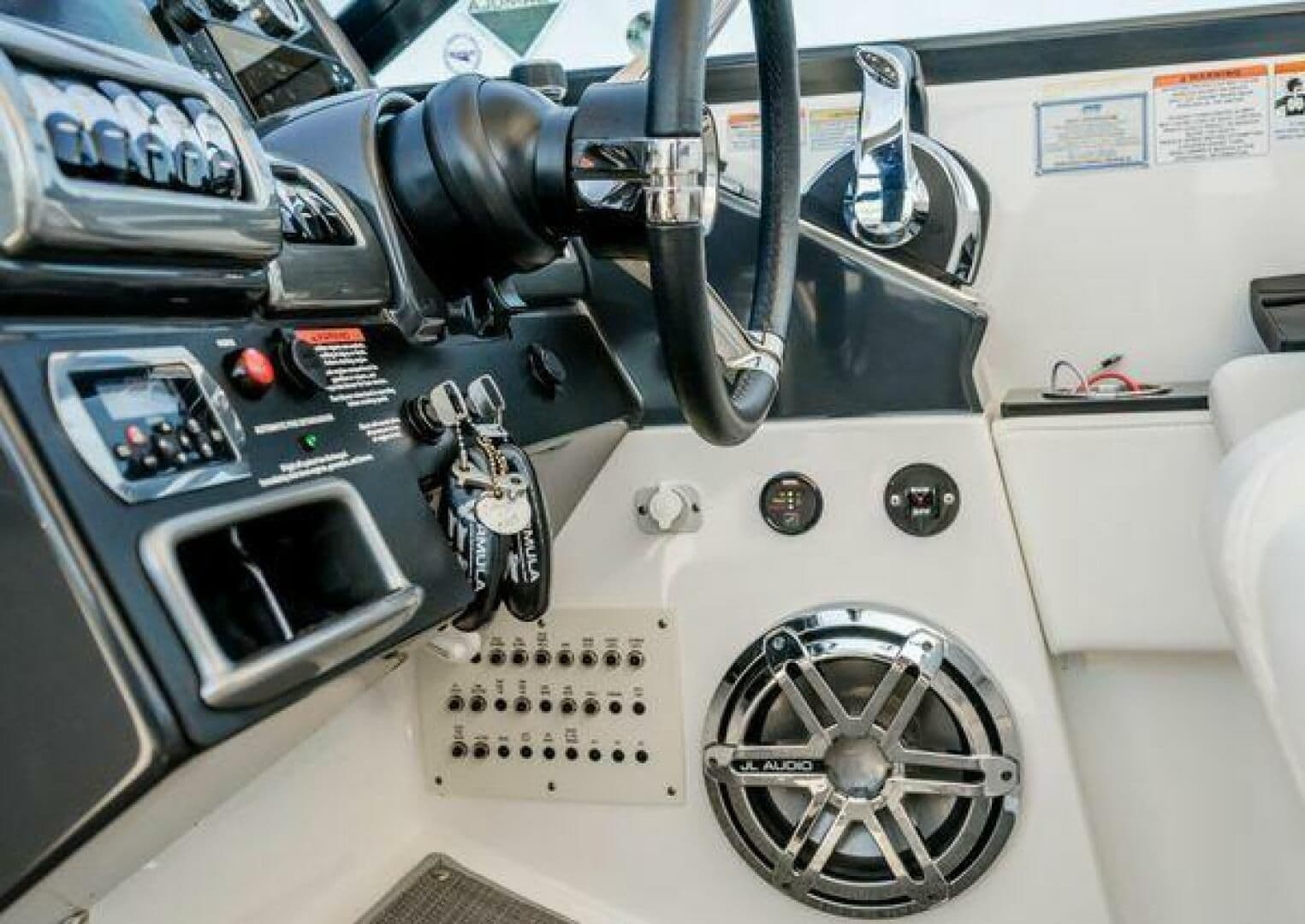 2020 Formula Boats 350 Crossover Bowrider Sold in Chicago, Illinois Bowrider 5
