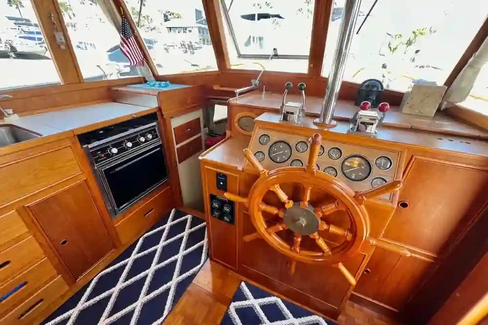 1988 Grand Banks Yachts 36 Classic zum Verkauf in Huntington Beach, California Trawler 4