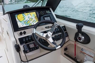 2025 Boston Whaler 240 Vantage for Sale in Harbor Springs, Michigan Bowrider 2