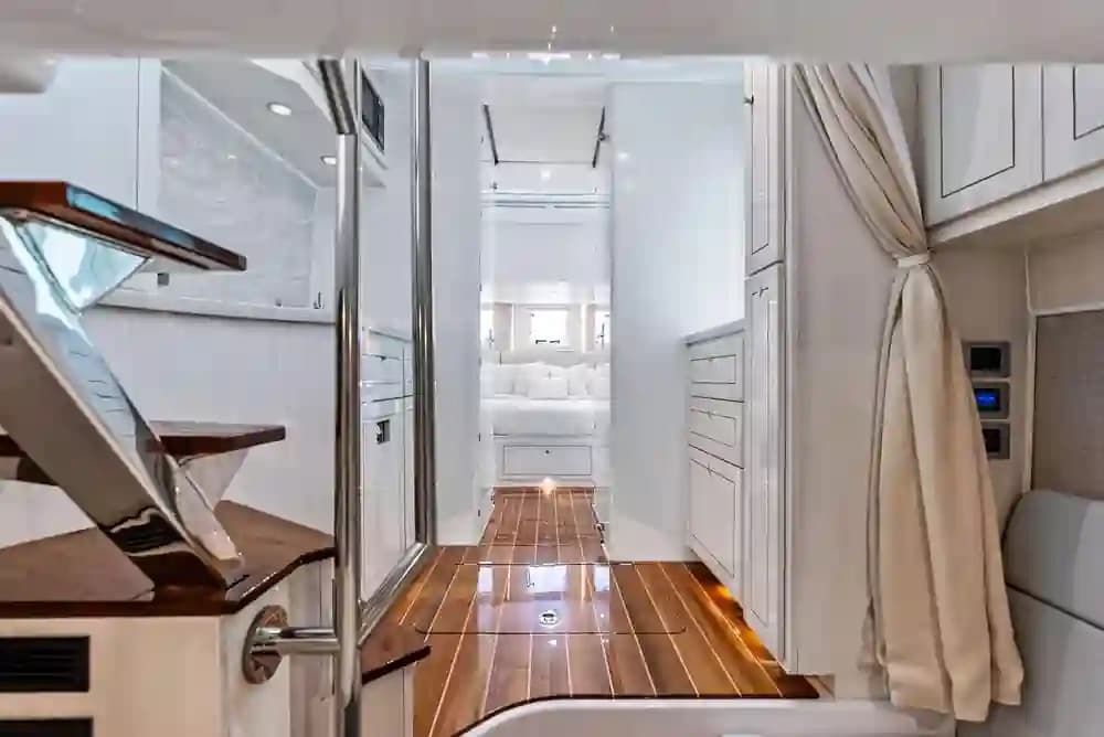2025 HCB 56 Sueños GIX for Sale in Fort Lauderdale, Florida Center Console 3