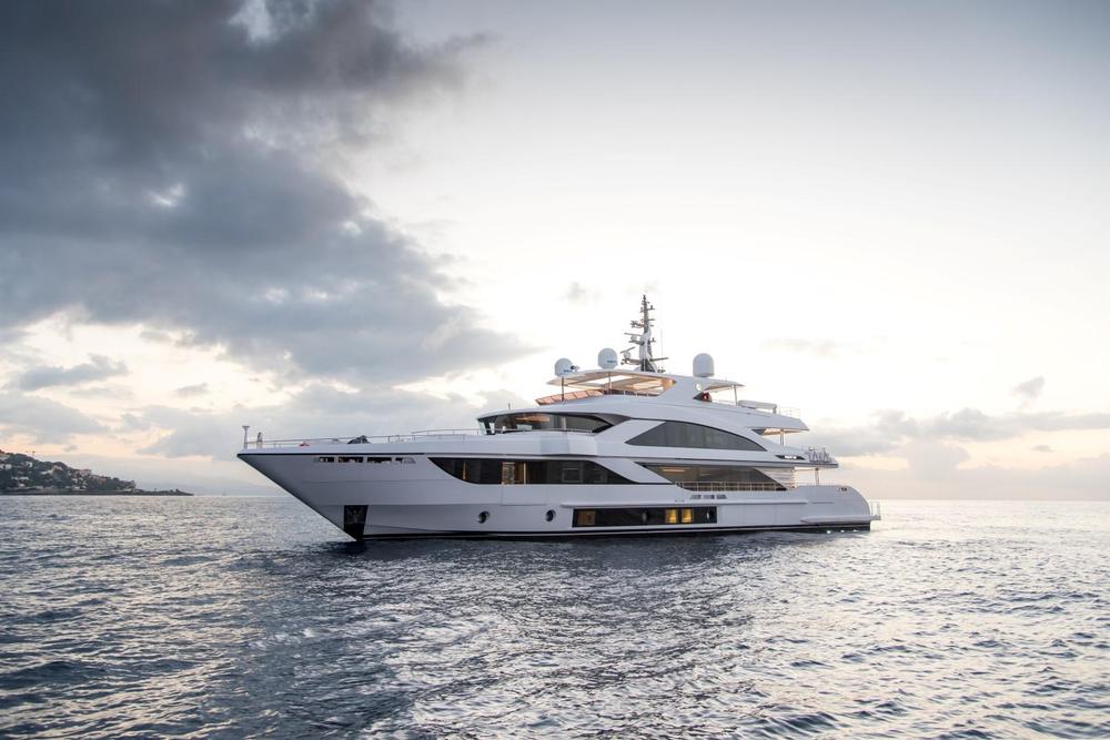 2020 Majesty Yachts 140