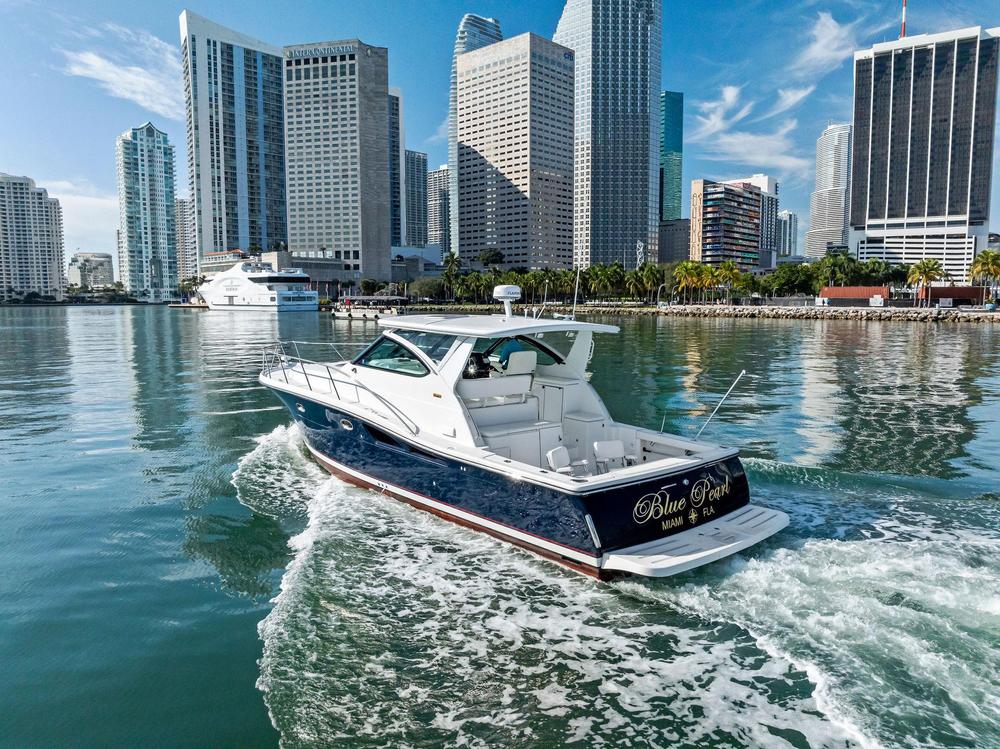 2004-tiara-yachts-4200-open-power-9616478-20241209062701217-1_XLARGE.jpg
