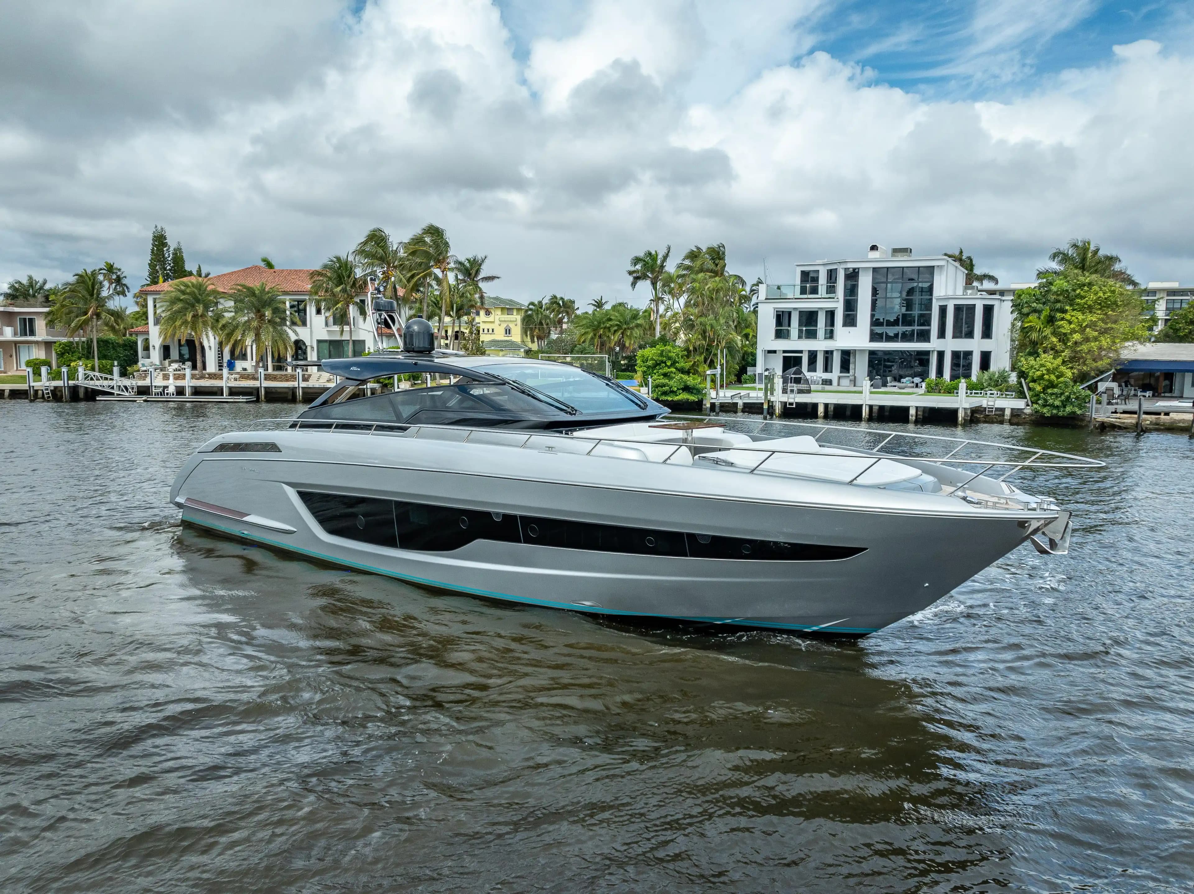 2023 Riva 68' Diable Verkauft in Fort Lauderdale, Florida Express Cruiser
