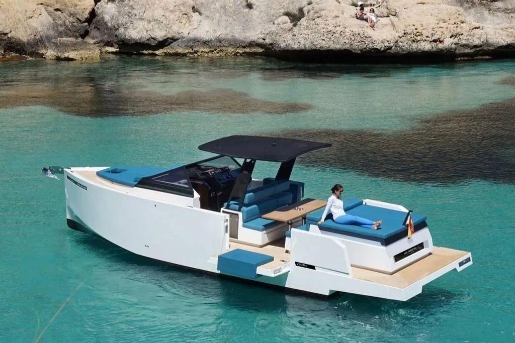 De Antonio Yachts D32 Open For Sale