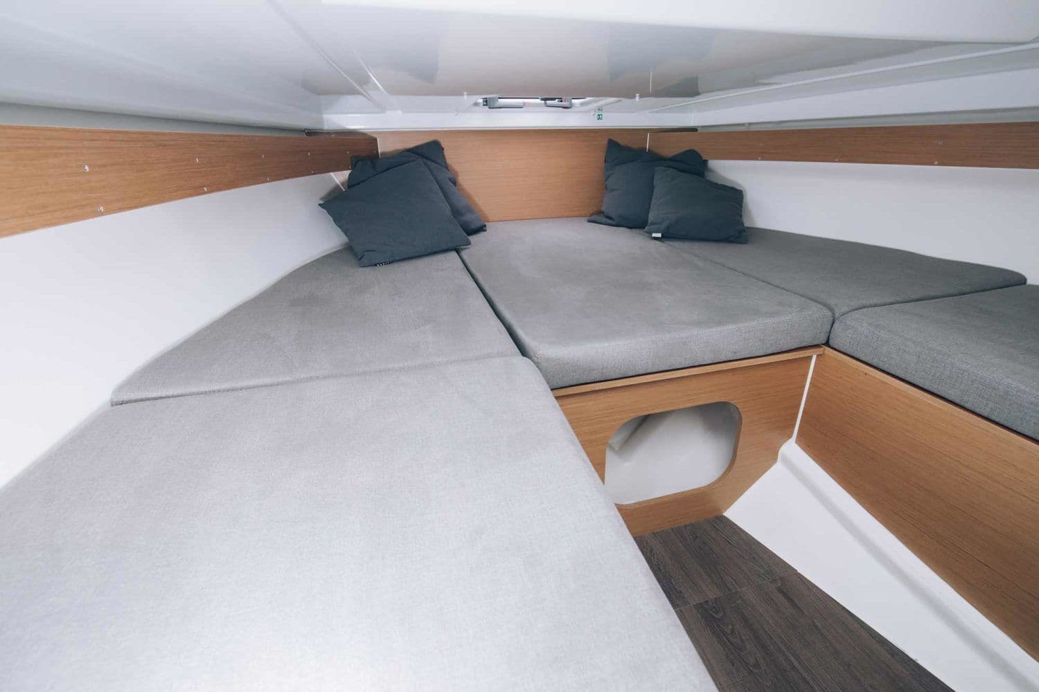 2026 Beneteau Flyer 7 SUNdeck for Sale in Dartmouth, Massachusetts Center Console 5