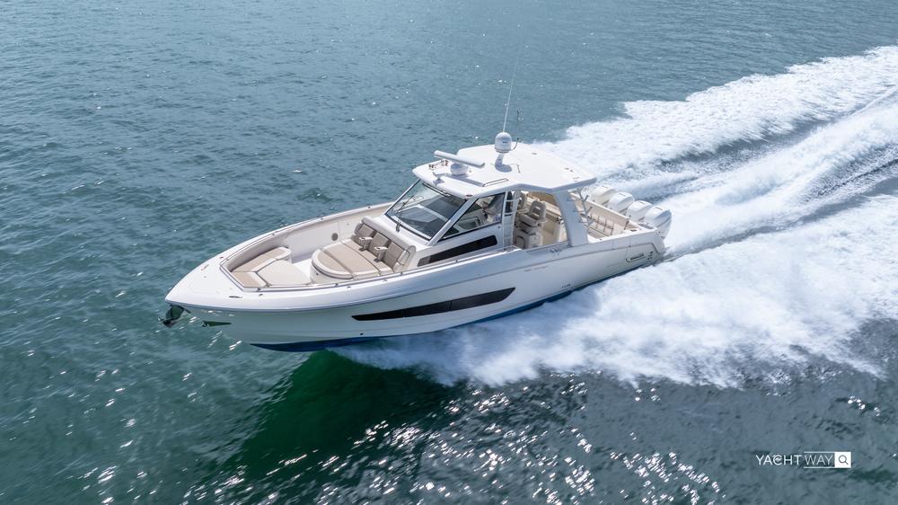2018 Boston Whaler 420 Outrage