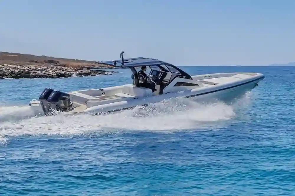 Technohull Alpha 40 à vendre