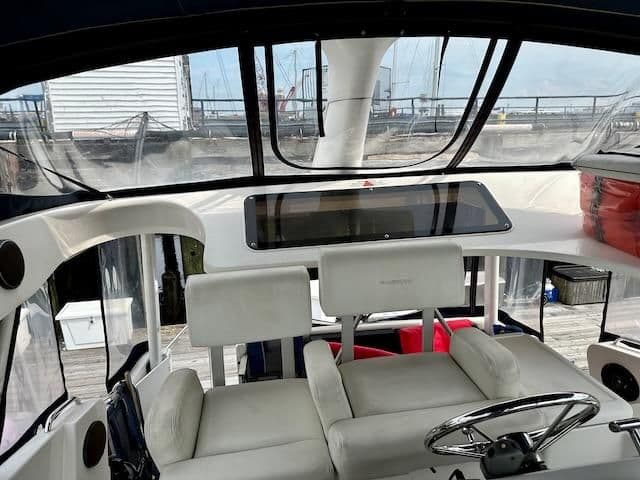 2000 Silverton 352 Motor Yacht for Sale in Boston, Massachusetts Motor Yacht 1
