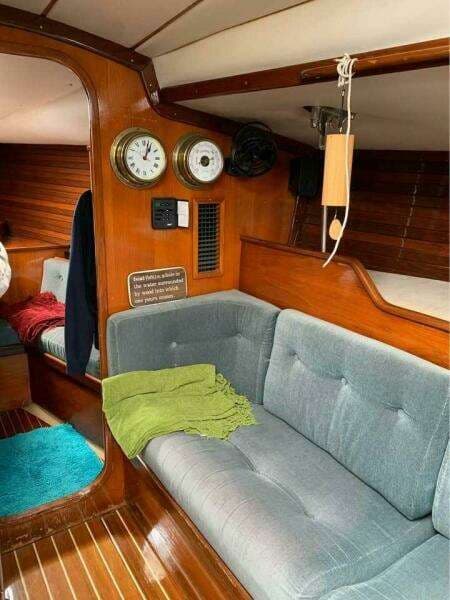 1984 Beneteau First 42 for Sale in Northport, New York Sloop 2