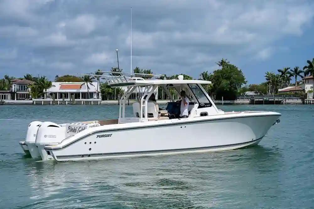 2018 Pursuit S 328 Sold in Miami Beach, Florida Center Console 3