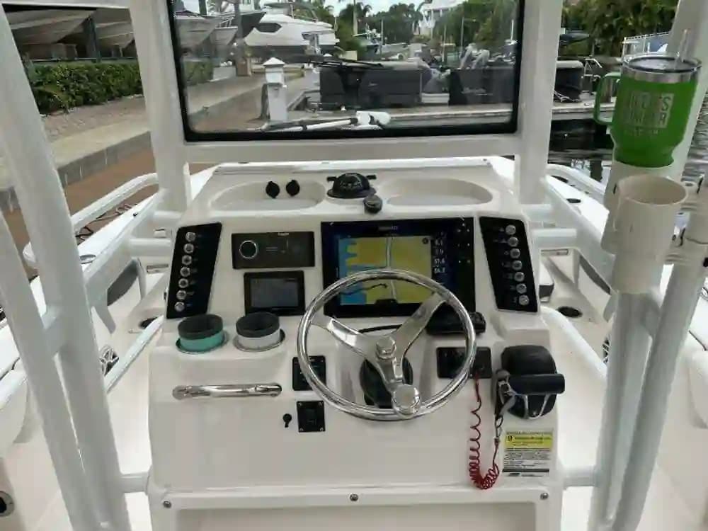 Robalo Cayman 246 SD for Sale
