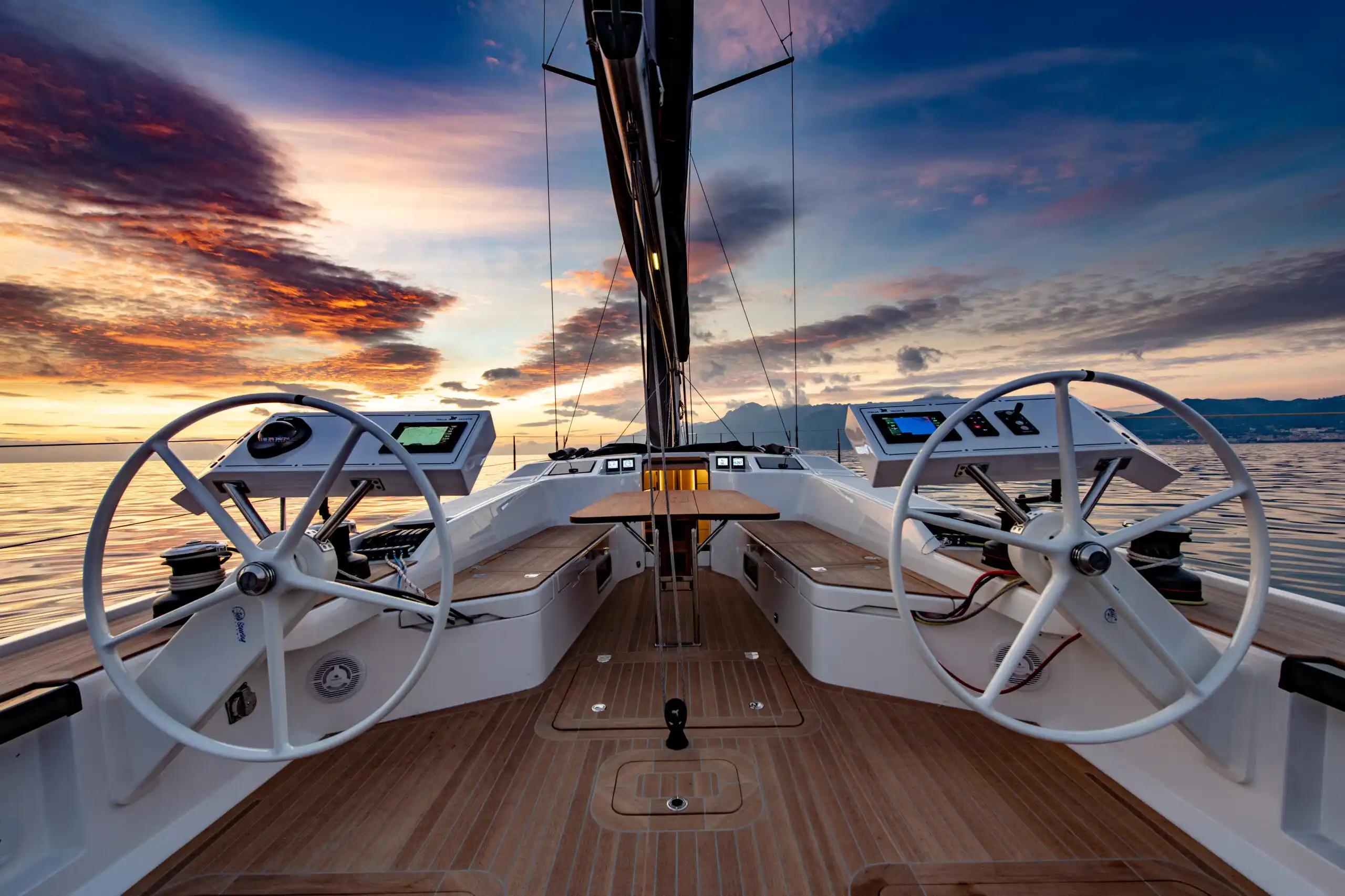 Italia Yachts 14.98 Fuoriserie For Sale