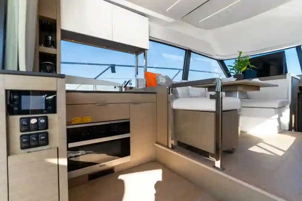 2020 Prestige F420 for Sale in Coral Gables, Florida Flybridge 3