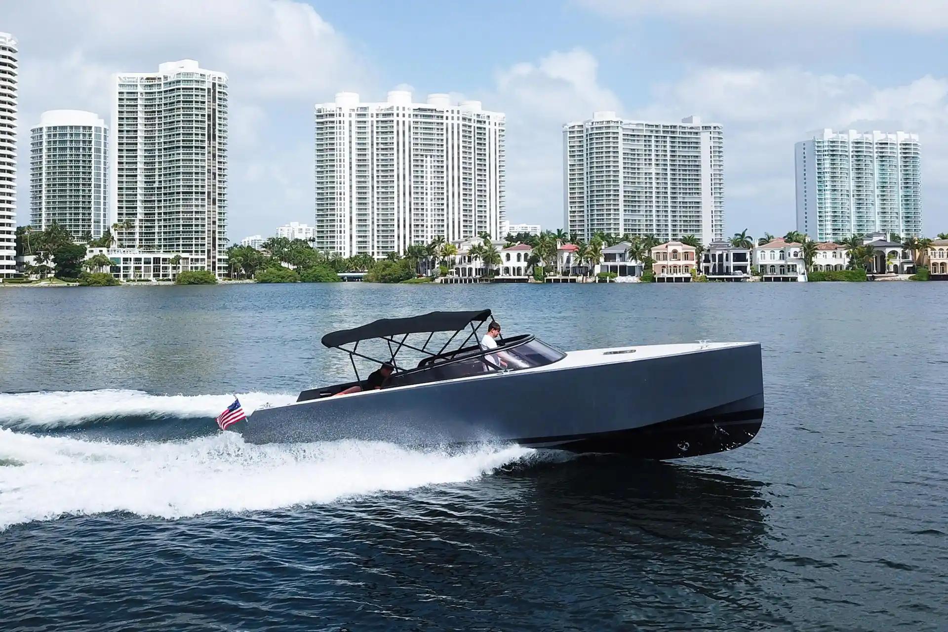 VanDutch Yachts 30 in vendita