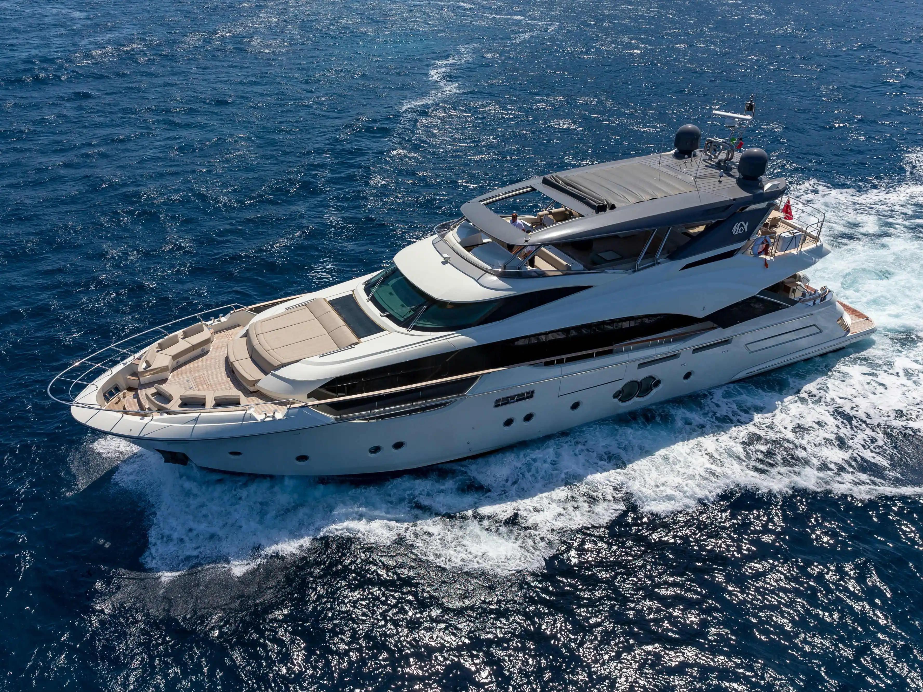 Monte Carlo Yachts MCY 96 te koop