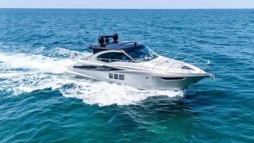 Cruisers Yachts 45 Cantius zum Verkauf