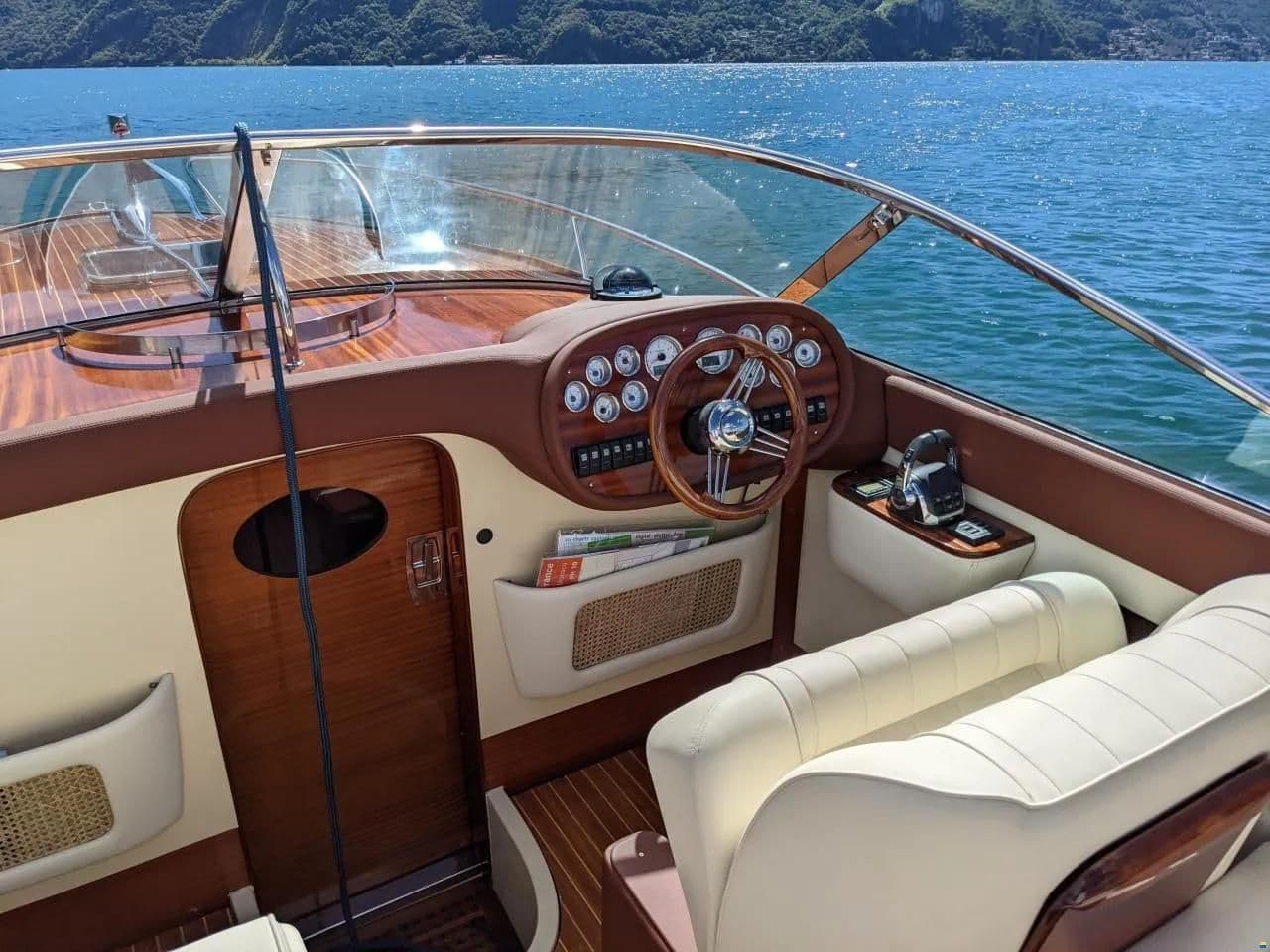 2004 Colombo Romance 32 in vendita a Lugano, CH Runabout 5