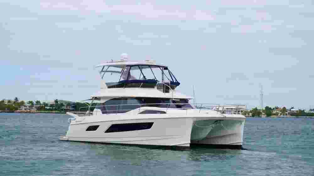 2016 Aquila 44 Yacht