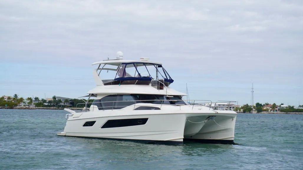 Aquila 44 Yacht For Sale