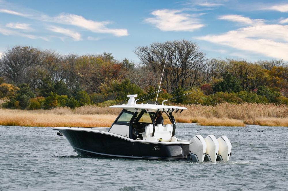 2020 Scout Boats 355 LXF