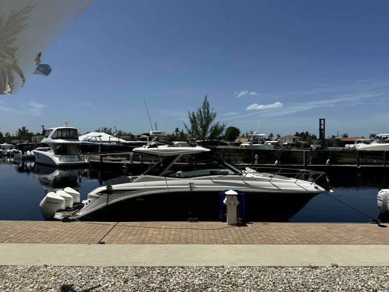 Sea Ray Sundancer 320 Outboard For Sale