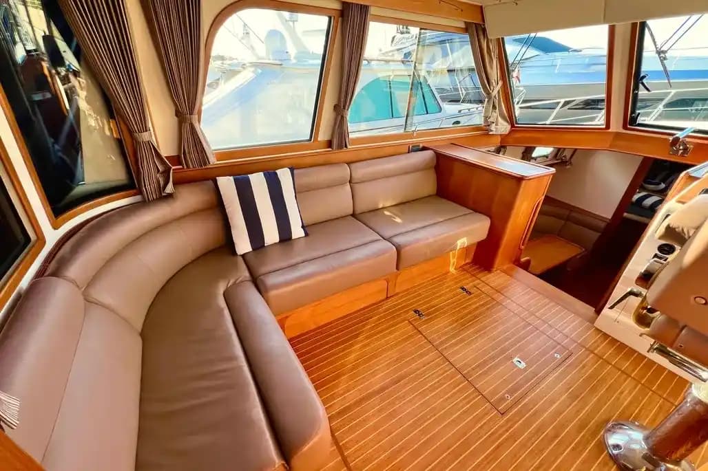 2007 Grand Banks Yachts 39 Eastbay SX zum Verkauf in Newport Beach, California Downeast Boats 4