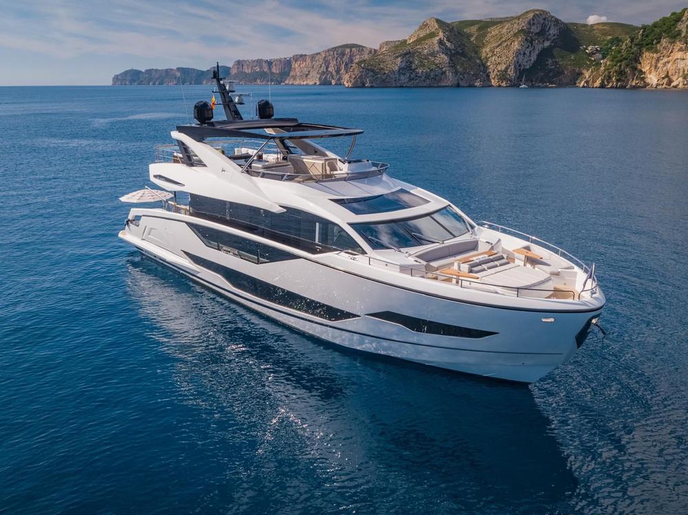 2023 Sunseeker 90 Ocean