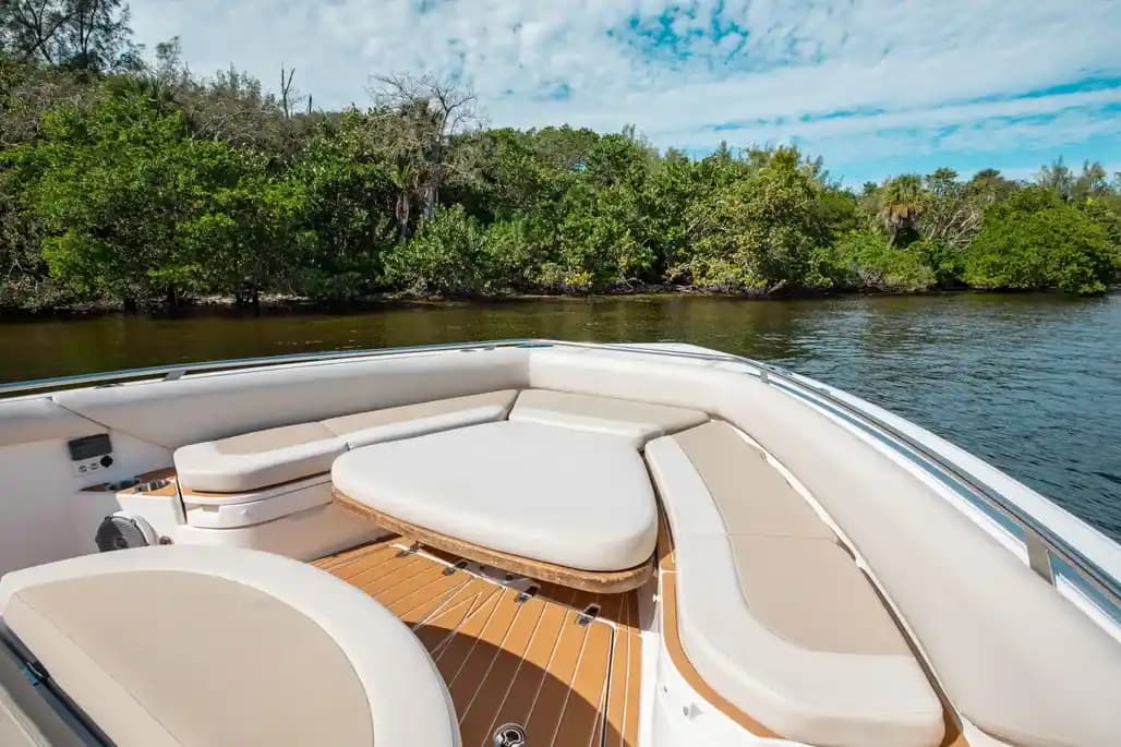 2017 Boston Whaler 420 Outrage Sold in Deerfield Beach, Florida Sport Fishing 2