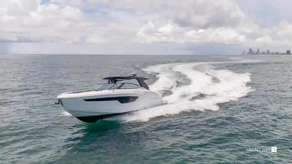 Cruisers Yachts 38 GLS OB For Sale